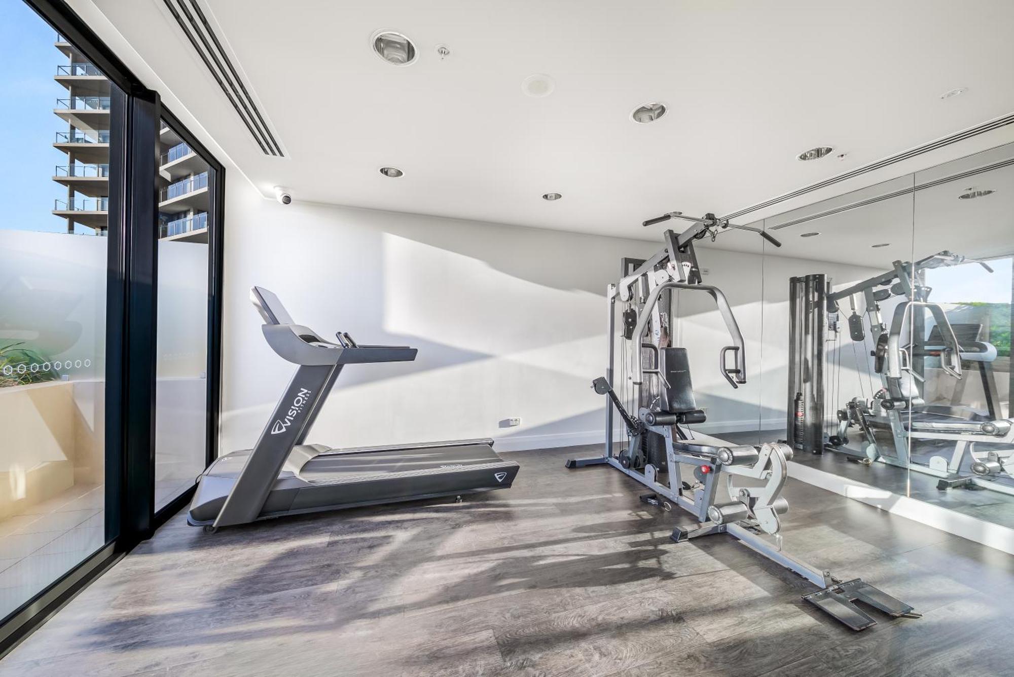 Oaks Redcliffe Mon Komo Suites Екстериор снимка