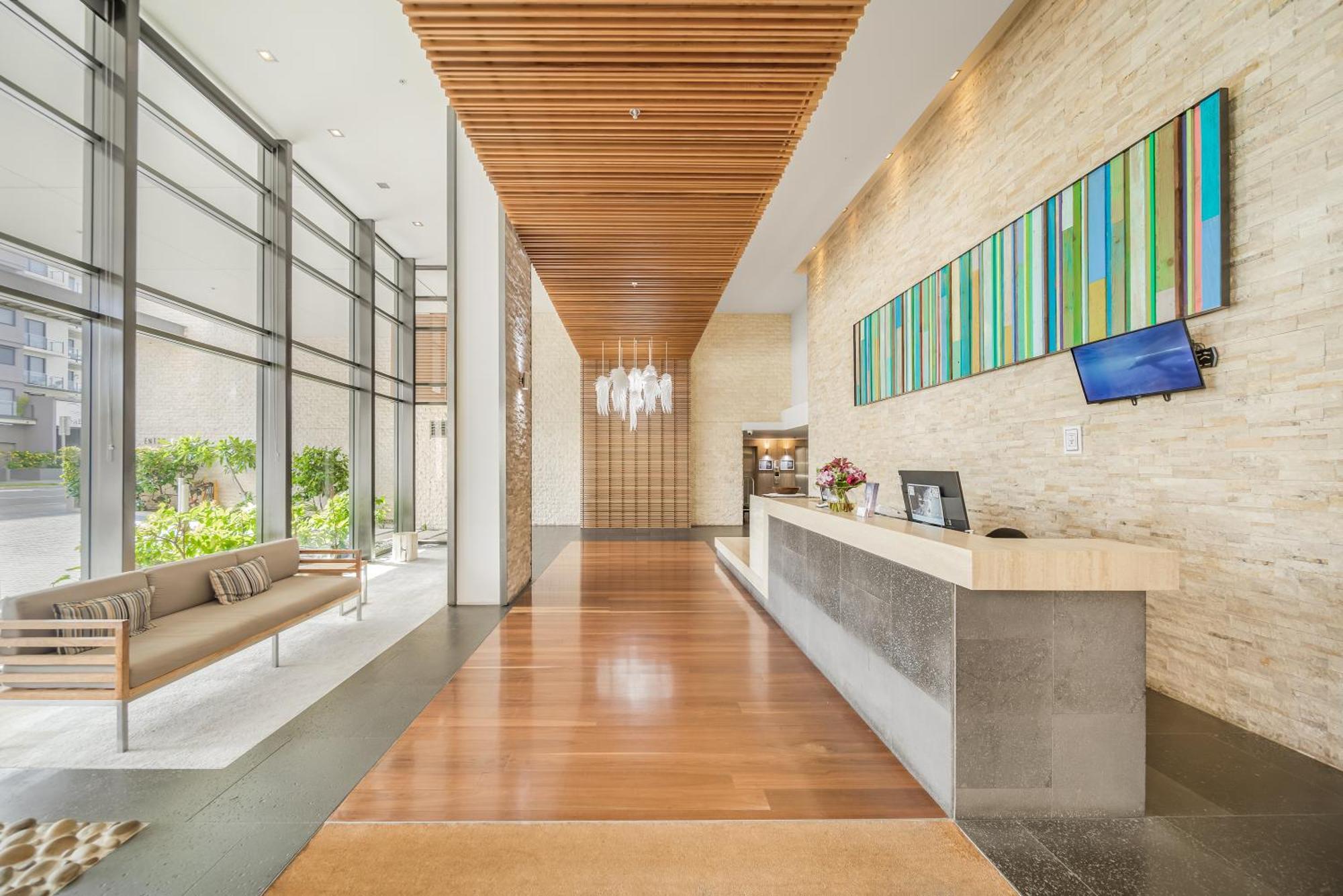 Oaks Redcliffe Mon Komo Suites Екстериор снимка