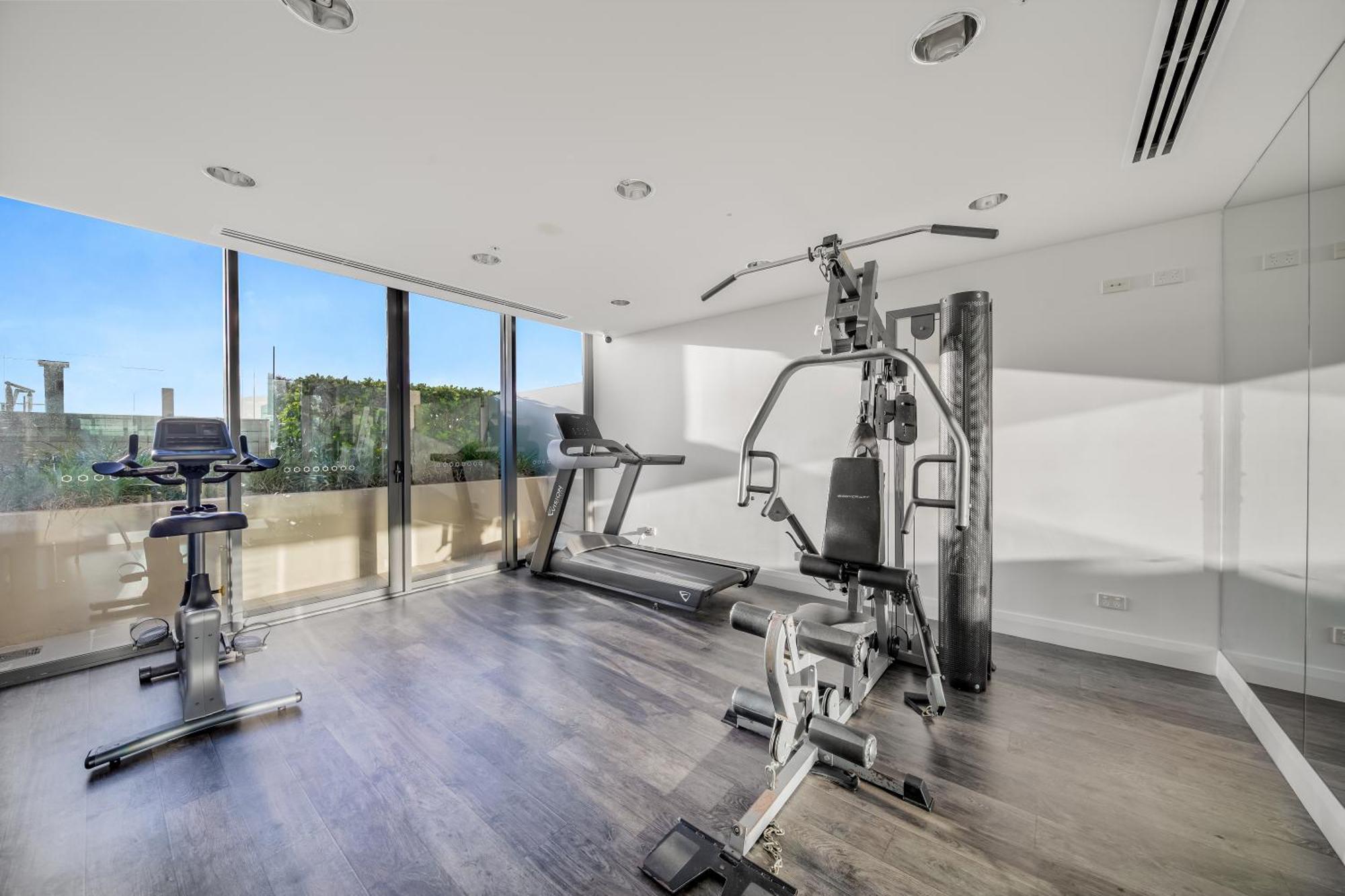 Oaks Redcliffe Mon Komo Suites Екстериор снимка