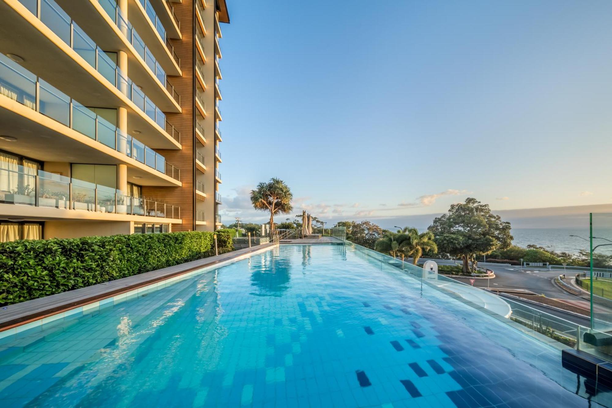 Oaks Redcliffe Mon Komo Suites Екстериор снимка