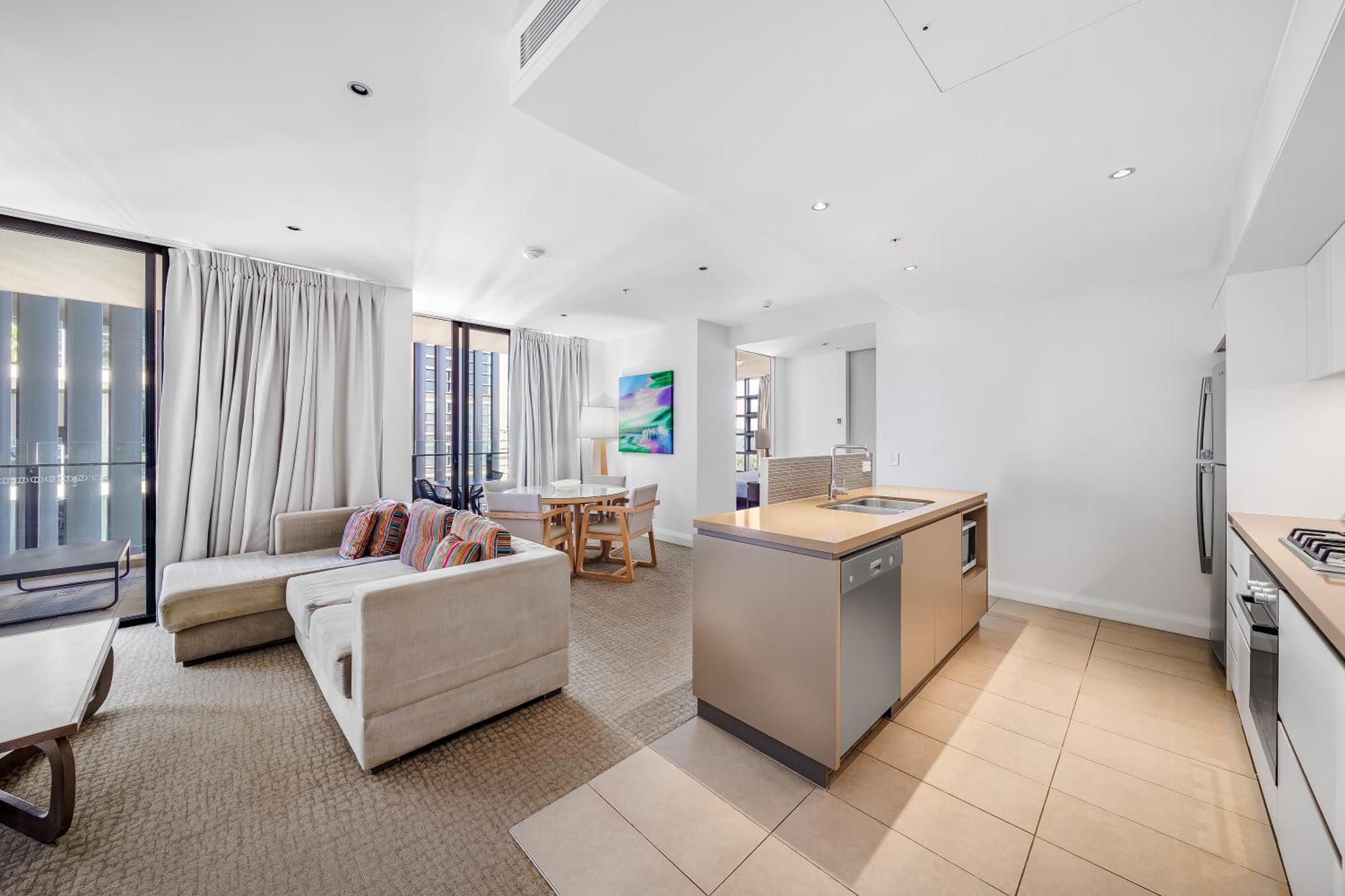Oaks Redcliffe Mon Komo Suites Екстериор снимка