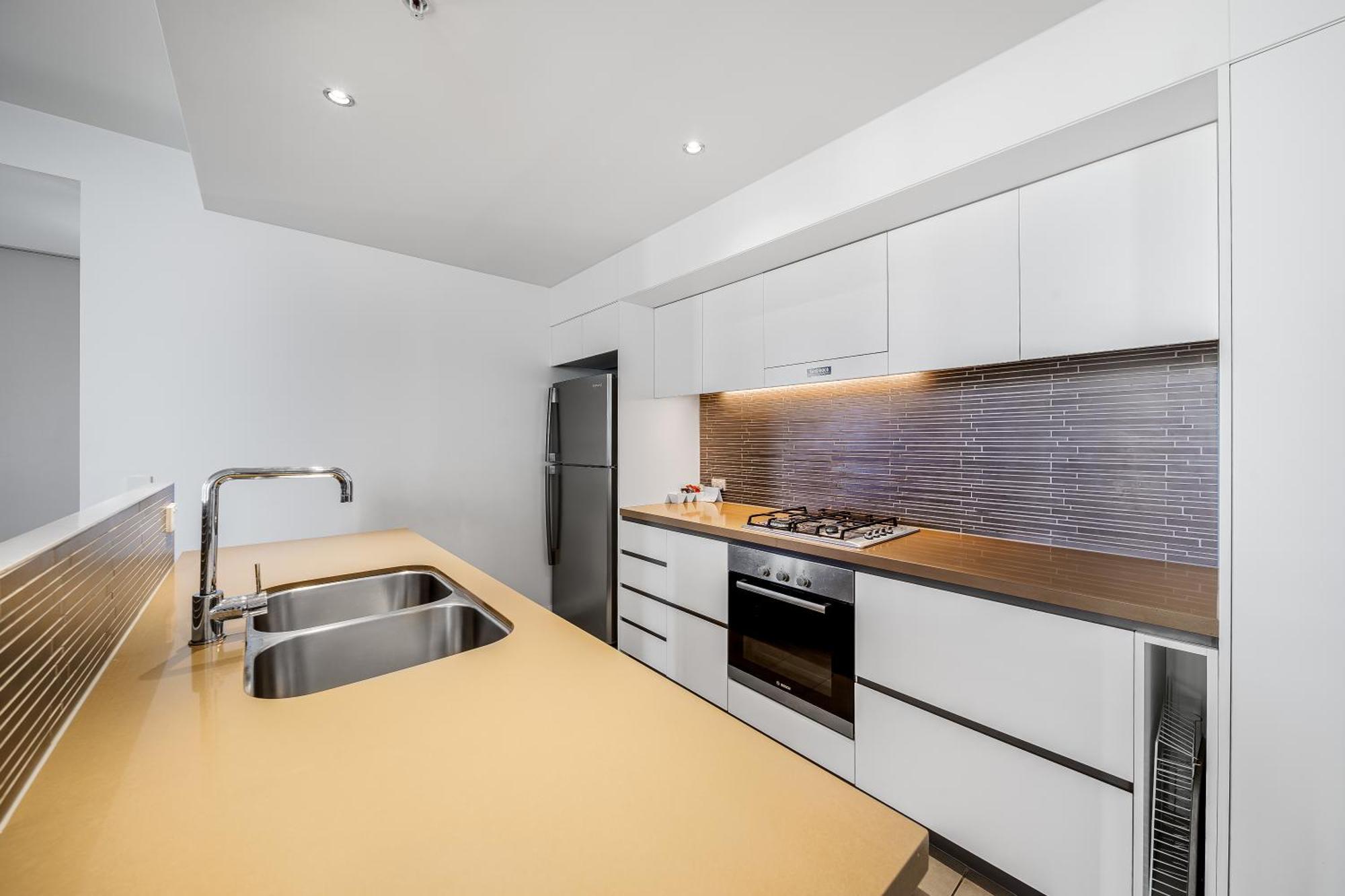 Oaks Redcliffe Mon Komo Suites Екстериор снимка