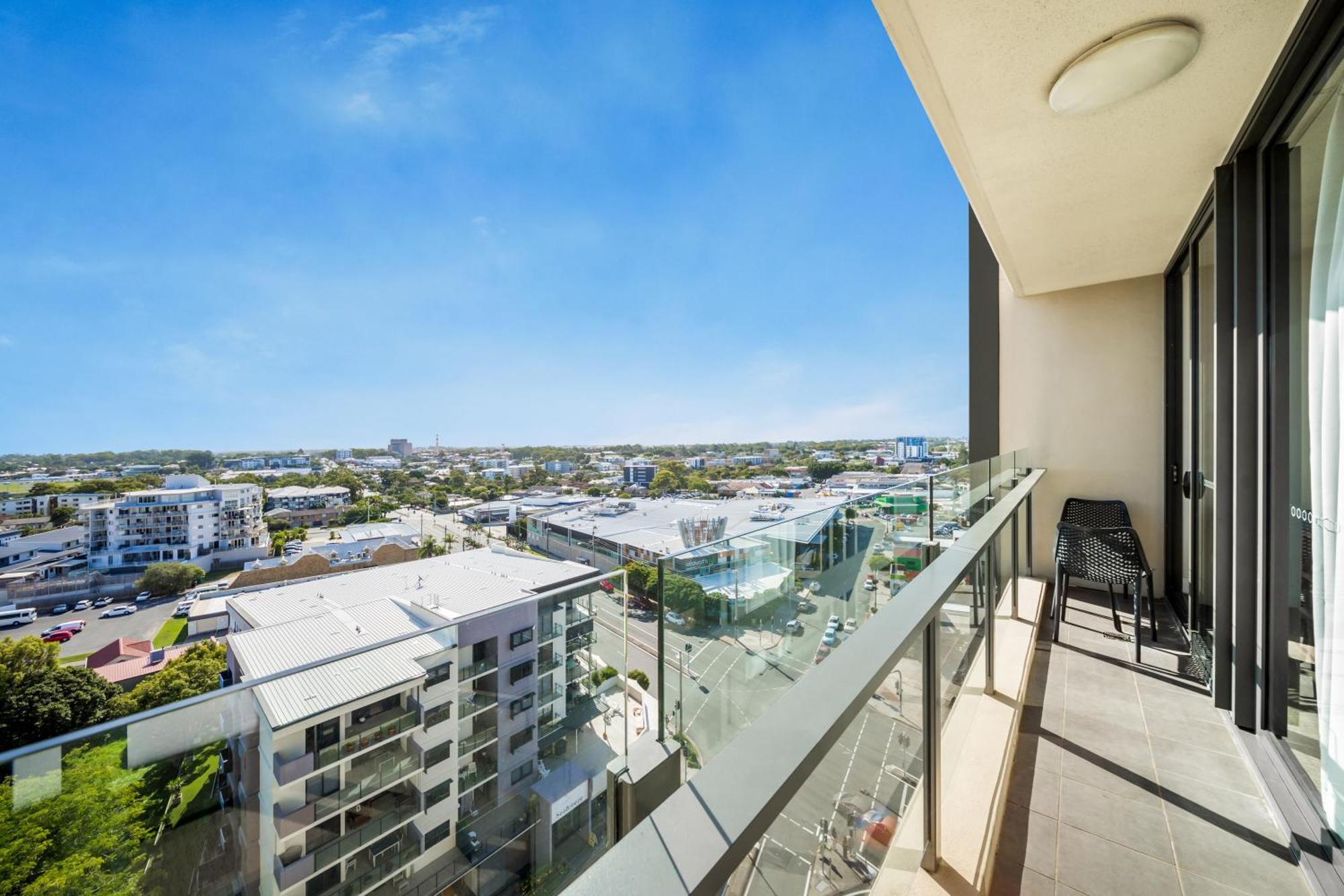 Oaks Redcliffe Mon Komo Suites Екстериор снимка