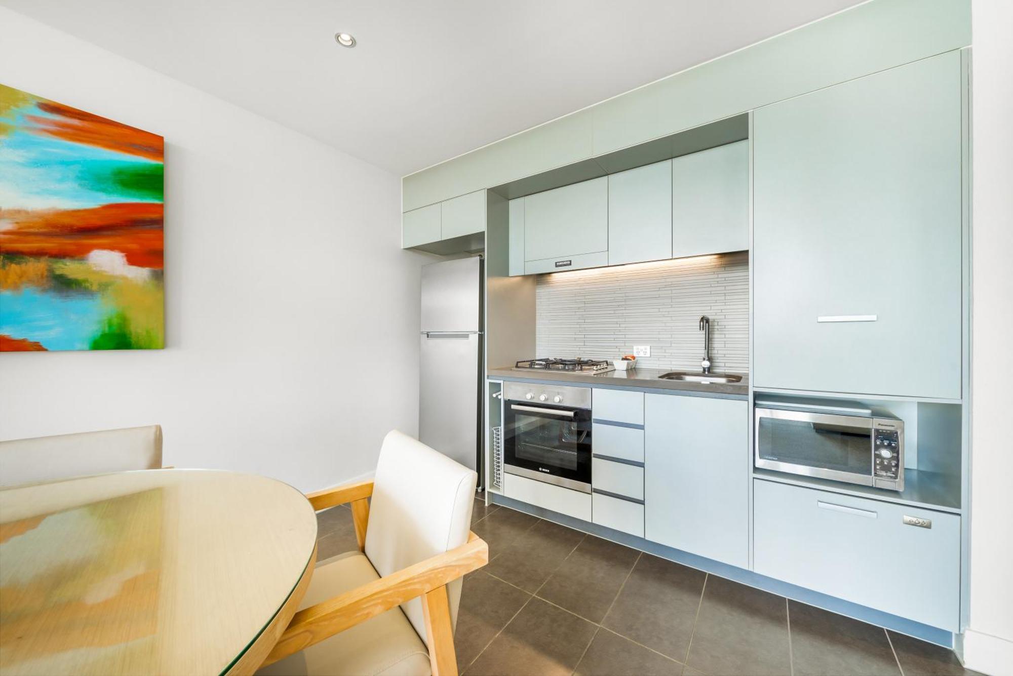 Oaks Redcliffe Mon Komo Suites Екстериор снимка