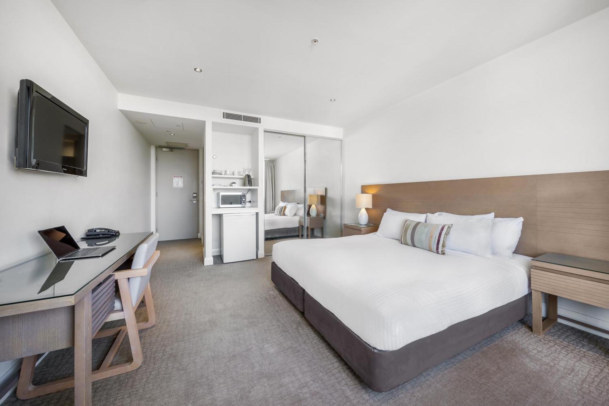 Oaks Redcliffe Mon Komo Suites Екстериор снимка