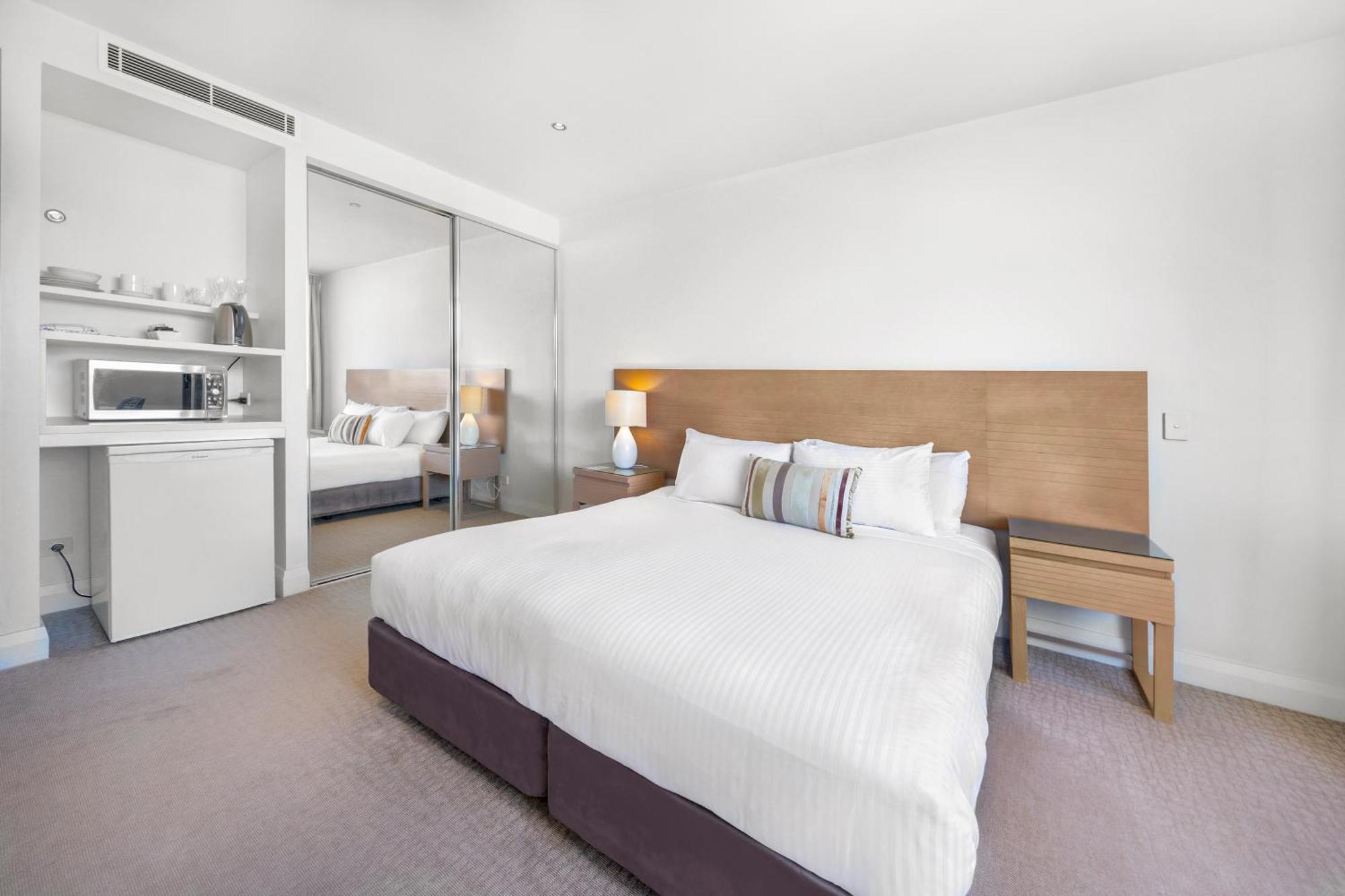 Oaks Redcliffe Mon Komo Suites Екстериор снимка
